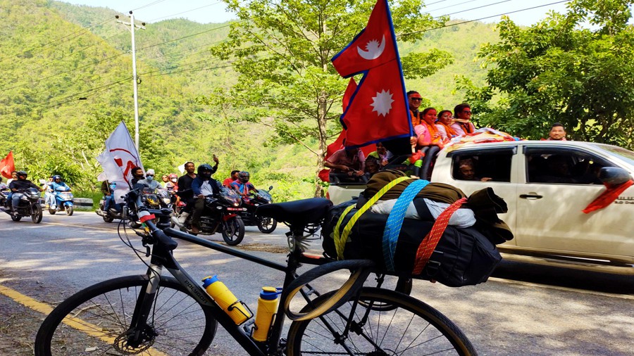 Cycling across Nepal – Leg 2 : Kathmandu to Pokhara